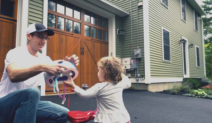 Fimbel’s service team is available to answer service calls 24/7 to ensure safe and efficient garage door operations
